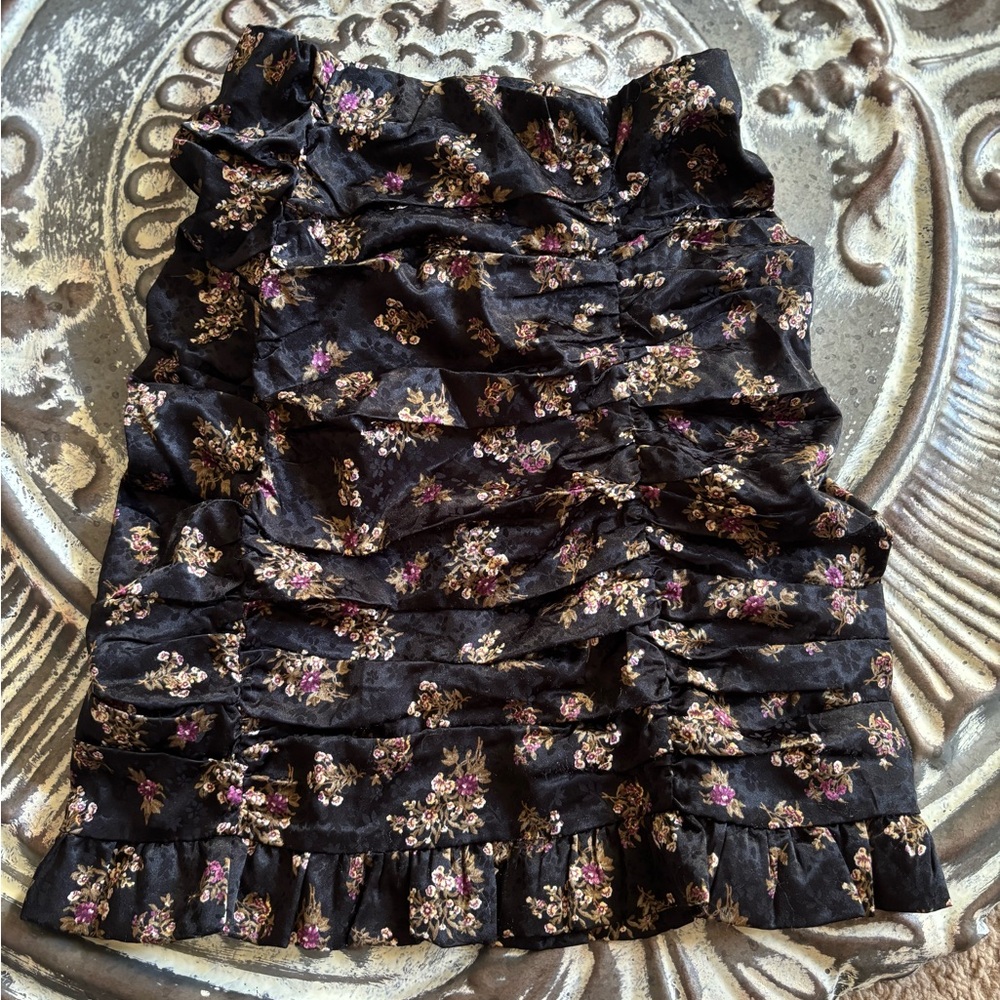 Skylar + Madison Black Floral Scrunch Skirt small S